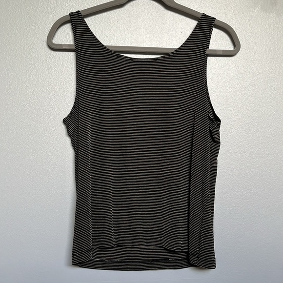 Chicos Black & White Stripe Travelers Tank.  Size 2 - Picture 4 of 5